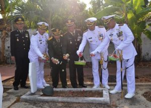 Danrem 043/Gatam Bersama 3 Unsur Pimpinan TNI Wilayah Lampung Ziarah di Taman Makam Pahlawan Tanjung Karang