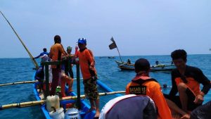 Tim Sar Cari Masroni yang Tenggelam di Sekitar Perairan Pulau Sebesi