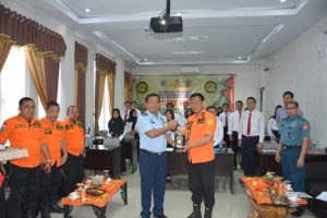 Puluhan Mahasiswa Universitas Unhan Kunjungi Kantor Pencarian dan Pertolongan Lampung