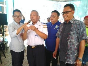 Koperasi TKBM Pelabuhan Panjang Bagikan  1.300 Paket Sembako Kepada Buruh