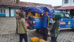 Wakil Gubernur Nunik Beserta Tagana Kunjungi Lokasi  Banjir dan Tanah Longsor di Banten