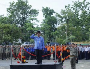 Upacara Bulanan, Asisten I Pemkab Way Kanan Ingatkan Kedisiplinan Pegawai