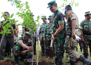 Peduli Penghijauan, Polres Lampung Timur Adakan Penanaman Pohon