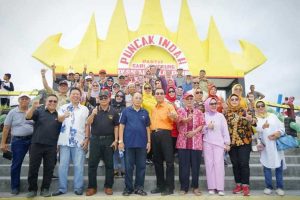 Pererat Persaudaraan, Keluarga Besar Bank Lampung Berwisata Ke Sari Ringgung