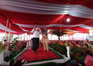 Syukuran Politik, Mukhlis Basri Datangkan Ustad Solmed Ke Lampung Barat
