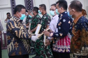 Pemprov Lampung Salurkan Bantuan Alat Pelindung Diri (APD)