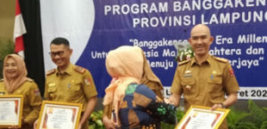 DP2KBP3A Lampung Barat Dapat Penghargaan Dari BKKBN Lampung