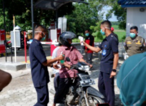 Hapus Jam Besuk, Orang Datang Ke RSUD Menggala Di Scanning