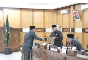 Bahas 6 Raperda, DPRD OKU Gelar Sidang Paripurna