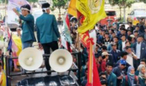 Sepakat Dengan Mahasiswa,Ketua DPRD Lampung Tandatangani 3 Poin Tuntutan