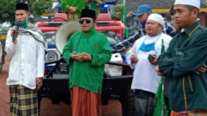 Cegah Corona, PCNU Lampung Tengah Semprotkan Disinfektan