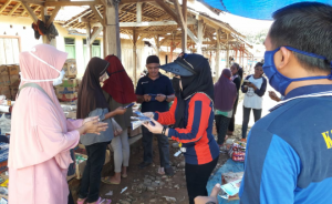 Karang Taruna Lampung Tengah Bagikan Masker Gratis