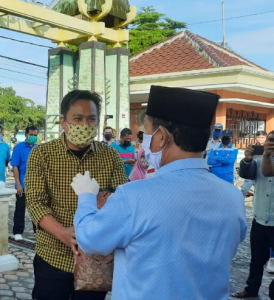 Plt Bupati Lampura Kasih Masker Gratis Ke Wartawan