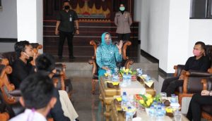 Ibu Riana Arinal Gandeng Gerkatin Lampung Beri Edukasi Pencegahan Covid-19 di Kalangan Tunarungu