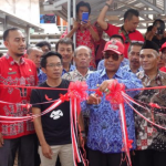 Bupati Lampung Tengah Loekman Djoyosoemarto Resmikan Pasar Rakyat Kalirejo