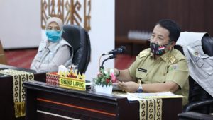 Sinergikan Langkah Penanganan Covid-19, Gubernur Arinal bersama Forkopimda, Tokoh Agama, Akademisi dan Insan Pers  lmbau Masyarakat Sholat Ied di Rumah