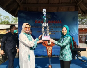 Riana Sari Arinal Bantu Sembako dan Westafel ke Pemkab Pesawaran