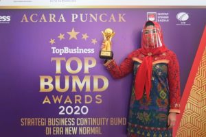 Bupati Tanggamus Raih Penghargaan Top Pembina BUMD 2020