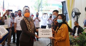 HUT UMKM ke-5, Wagub Nunik Launching Aplikasi Pasar Berjaya dan Ojesa (Ojek Sahabat Wanita)