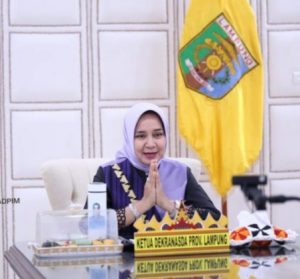 Riana Sari Dorong Pengembangan Desain Fashion Lampung