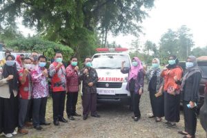 Bupati Serahkan 13 Ambulance di Kecamatan Wonosobo