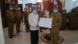 Bupati Terima Hibah Barang Milik Negara Dari Kementerian PUPR