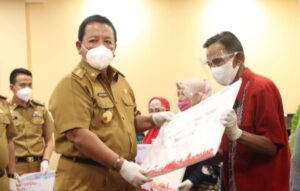 Arinal Salurkan Bantuan Sosial, BLT, BST, dan PKH Tahun 2021