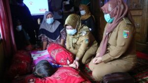 Bupati Kunjungi Bocah Abid, Penderita Tumor Otak di Talangpadang