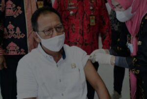 Ketua DPRD Lampung Suntik Vaksin Covid-19