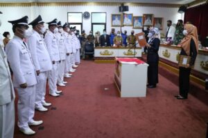 Bupati Tanggamus Lantik 220 Kepala Pekon Terpilih Hasil Pilkakon Serentak 2020