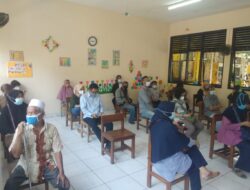 Edukasi Pentingnya Vaksinasi, Bikin Landai Penyebaran Covid-19 di Wilayah Kebon Baru