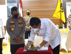 Musa Ahmad Tandatangani Naskah Hibah untuk Brimob Kompi B di Lampung Tengah
