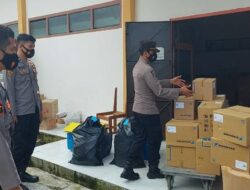 Polres Tanggamus Kawal Pendistribusian Vaksin Covid-19 ke 24 Puskesmas Tahap VI
