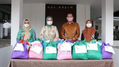 TP PKK Lampung Terima Bantuan Paket Sembako