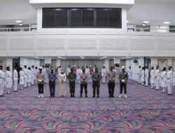 Fahrizal Kukuhkan Paskibraka Provinsi Lampung Tahun 2021