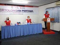 Riana Tutup Pelatihan Dasar Pertolongan Pertama