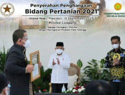 Torehkan Prestasi, Gubernur Lampung Terima Penghargaan Abdi Bakti Tani 2021