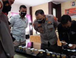 Mendadak, Kapolres Tanggamus Test Urine Puluhan Personel saat Penyuluhan Hukum