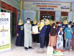Patut Ditiru, Ibu-Ibu Dharma Wanita Kominfotik Lampung Bantu Sembako kr Panti Asuhan