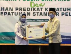 Tanggamus Raih Penghargaan Predikat Kepatuhan Tinggi Standar Pelayanan 2021 