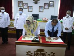Tangani Masalah Hukum Bidang Perdata dan Tata Usaha Negara, Pemkab Tanggamus MoU dengan Kejati Tanggamus