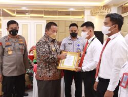 Arinal Kasih Penghargaan ke Personil Dirjen Bea Cukai Sumbagbar, BNN dan Polda Lampung