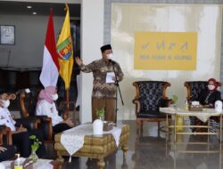 Arinal Serahkan Zakat Lewat Pembayaran Digital BAZNAS