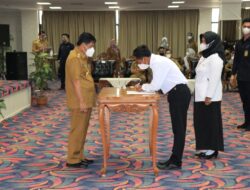 Minhairin Serahkan SK PPPK Guru Lingkup Pemprov Lampung