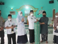 Safari Ramadhan, Wahdi Serahkan Bantuan