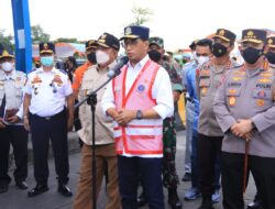 Dampingi Menhub dan Kapolri, Gubernur Lampung Pantau Arus Balik di Pelabuhan Bakauheni dan Panjang