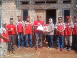 GML Metro Bagikan 7 Paket Sembako Jum’at Berkah