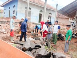 Kakam Lembasung Rehab Masjid