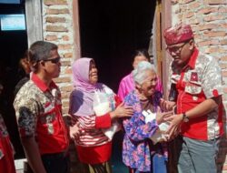 GML Metro Bagikan 10 Paket Sembako di Karangrejo dan Purwoasri