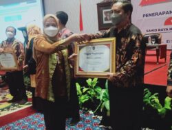 Pemprov Lampung Terima Penghargaan Bidang Pelayanan